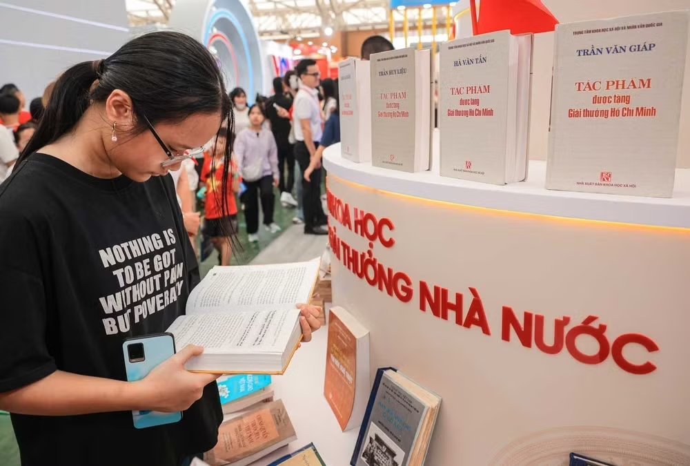 Quy tr&igrave;nh r&otilde; r&agrave;ng gi&uacute;p nh&agrave; khoa học tiếp cận giải thưởng - Ảnh 1.