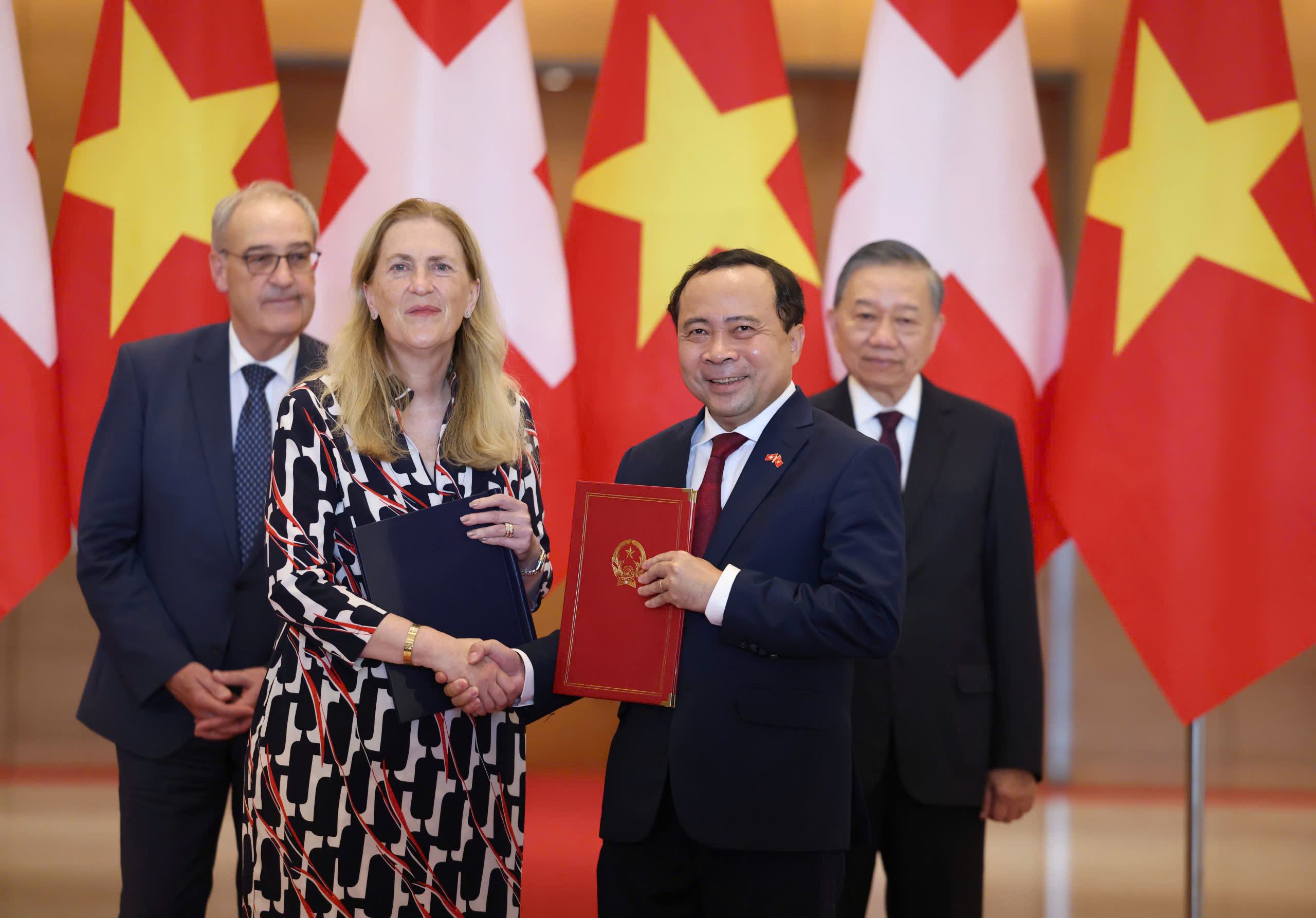 Việt Nam - Thụy Sĩ th&uacute;c đẩy hợp t&aacute;c khoa học c&ocirc;ng nghệ - Ảnh 1.