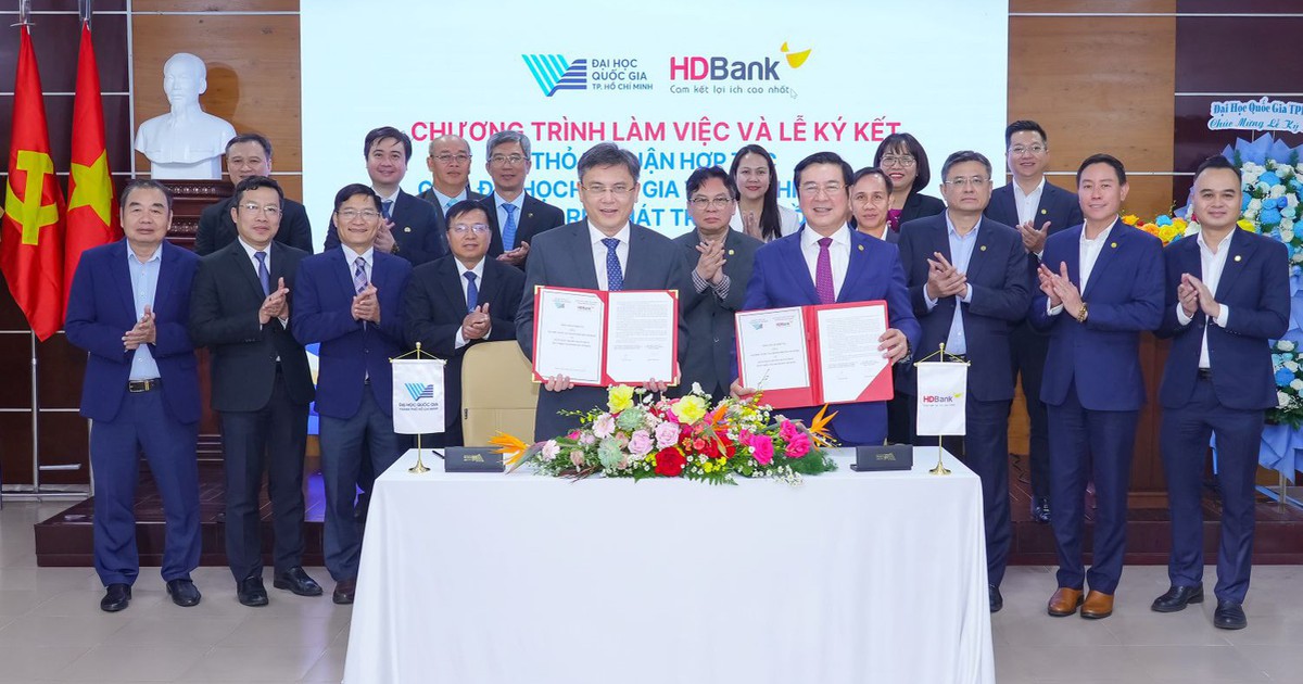 HDBank đồng hành cùng Đại học Quốc gia TPHCM phát triển giáo dục và công nghệ