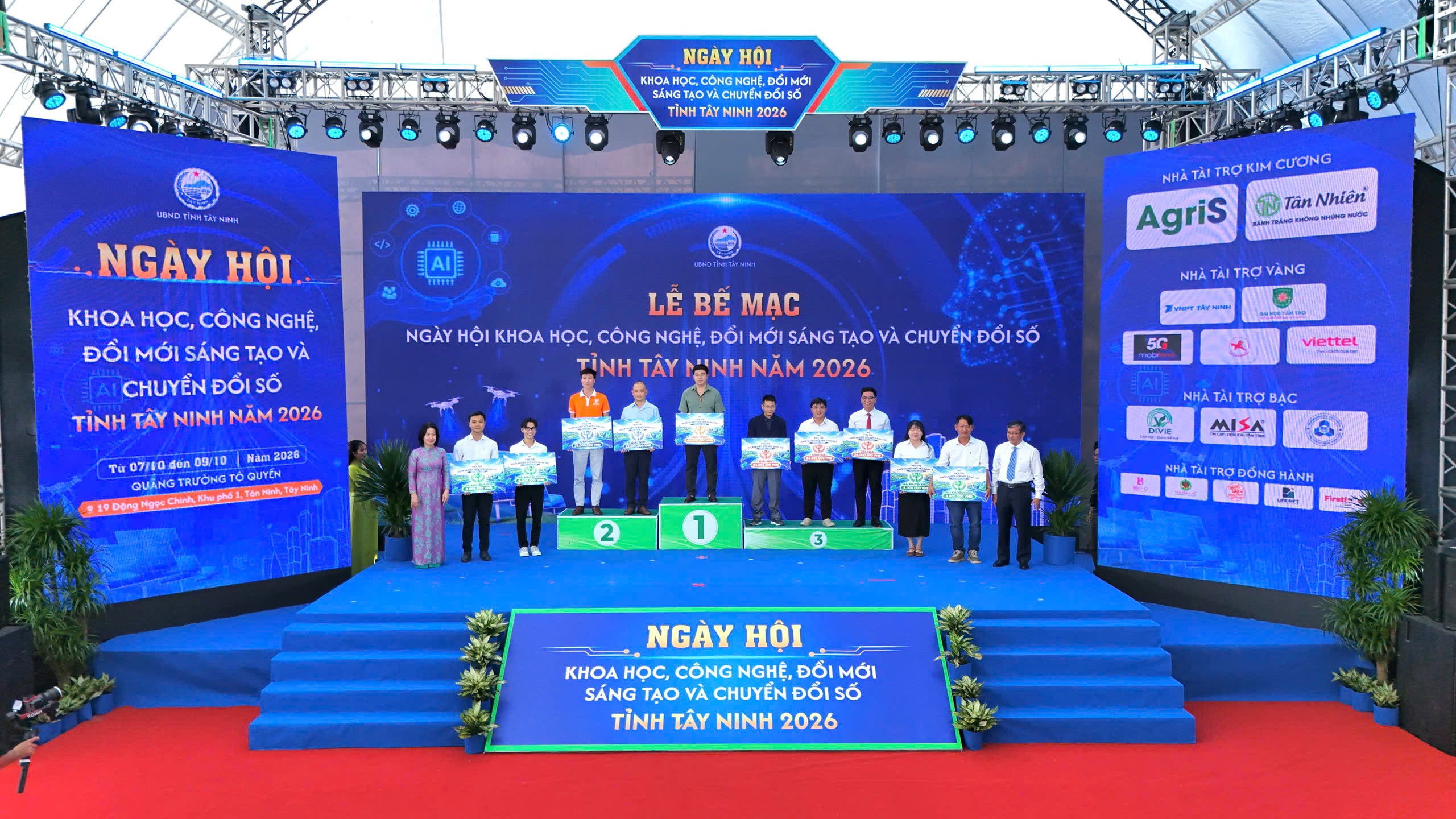 Thứ trưởng Trần Trung T&iacute;nh: T&acirc;y Ninh cần đưa khoa học, c&ocirc;ng nghệ v&agrave;o từng b&agrave;i to&aacute;n ph&aacute;t triển- Ảnh 4.