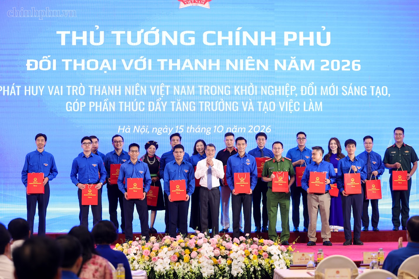 CẬP NHẬT: Thủ tướng Chính phủ gặp mặt, đối thoại với thanh niên- Ảnh 6.